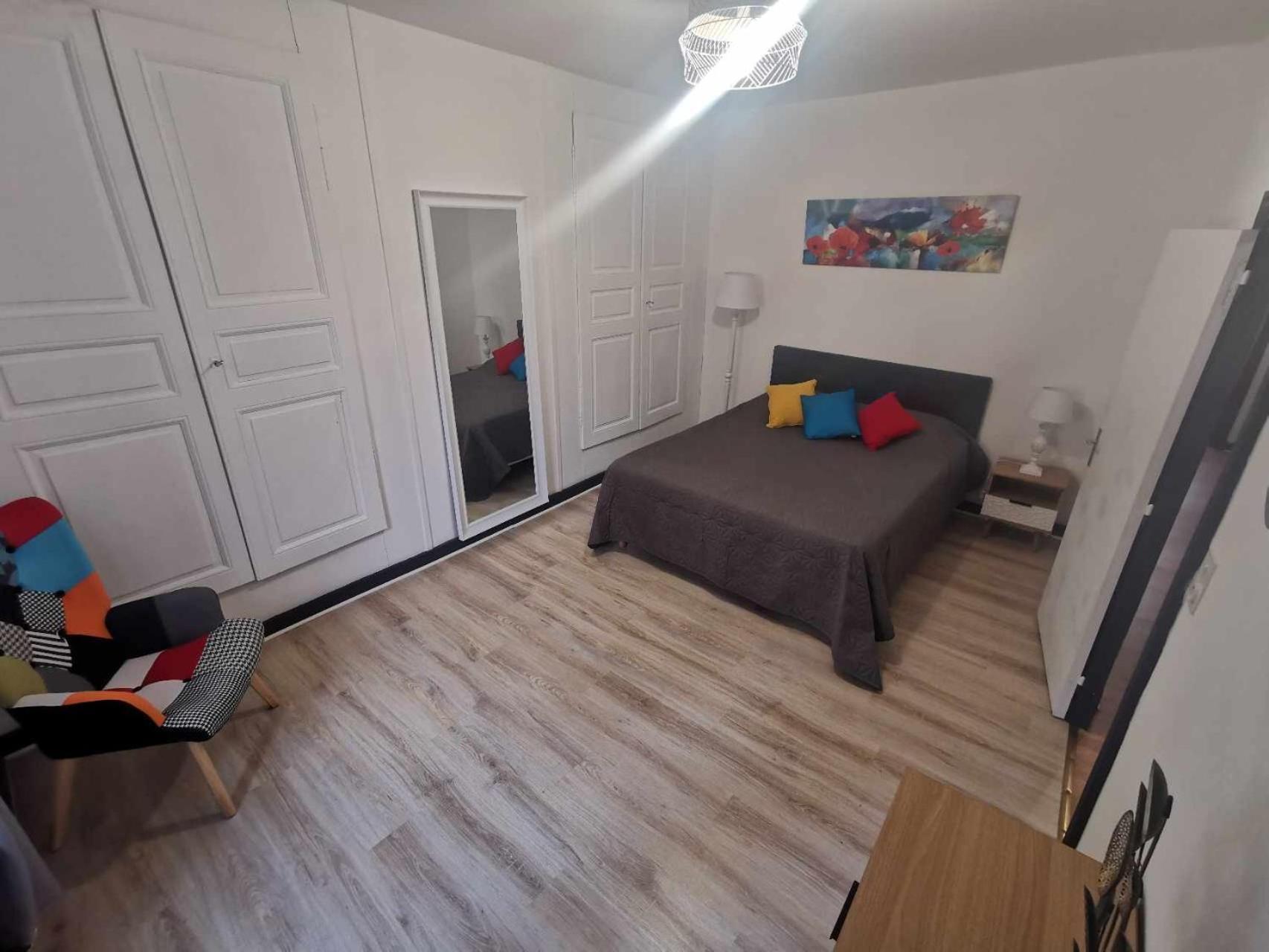 Bel Appartement Pour 1 A 9 Personnes Ambert Luaran gambar